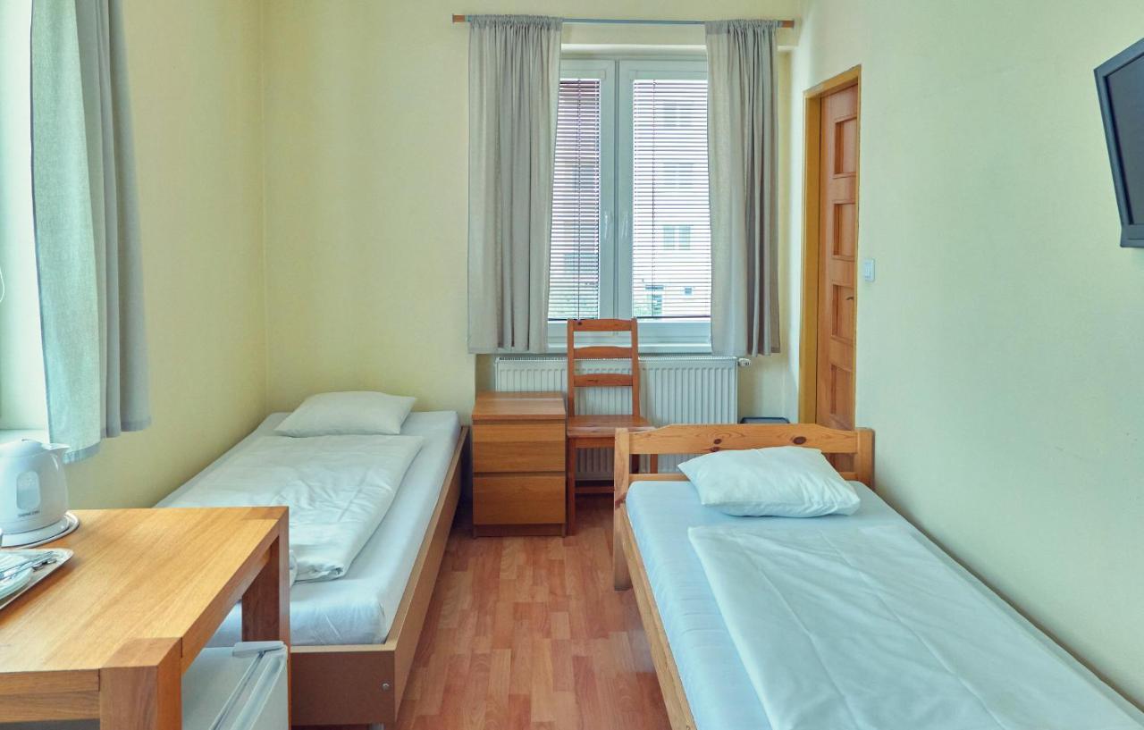 Penzion Fox Nemšová Exterior foto